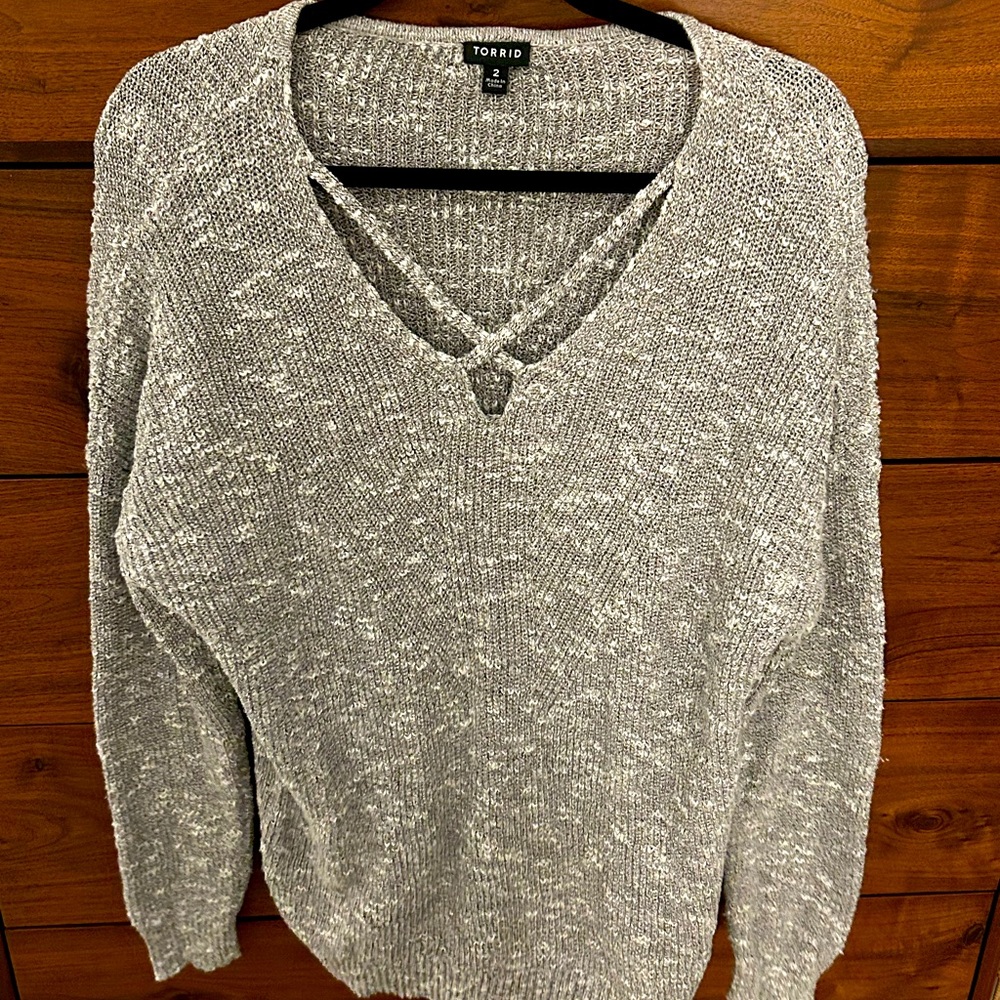 Torrid plus 2x gray sweater